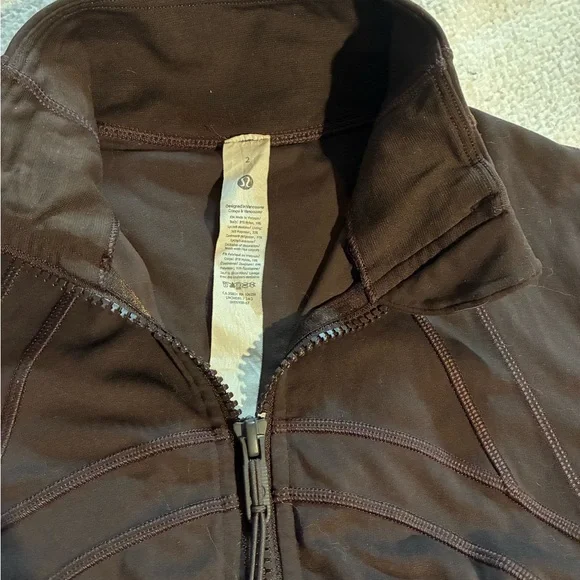 lululemon athletica Brown cropped define - Picture 4 of 4